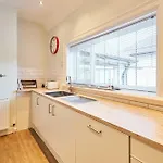 Apartment Host & - Deepdale *
