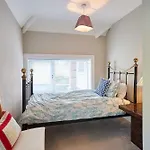 Apartment Host & - Deepdale *