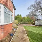 Apartment Host & - Deepdale Scarborough