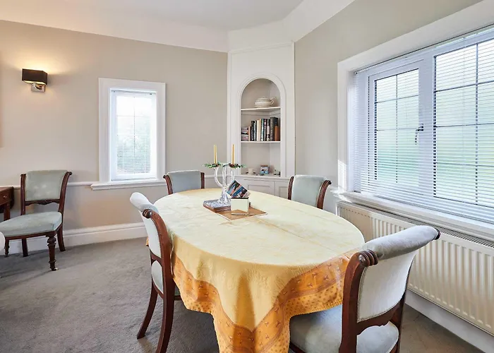 Apartment Host & - Deepdale