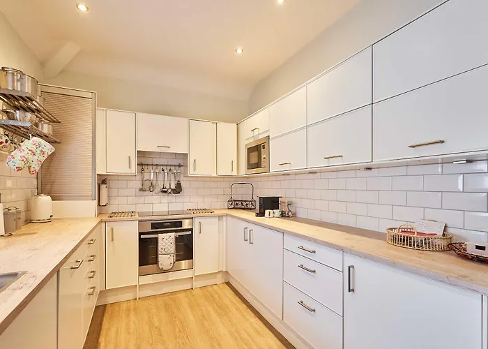 Host & - Deepdale Scarborough