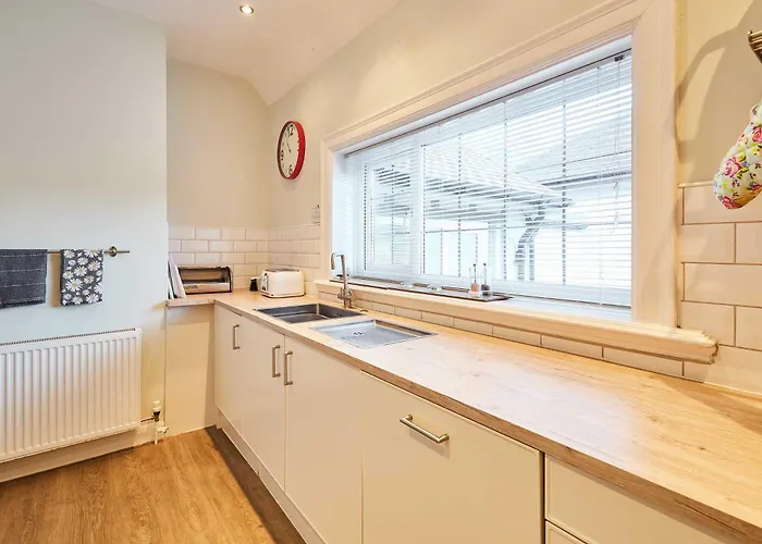 Apartment Host & - Deepdale *